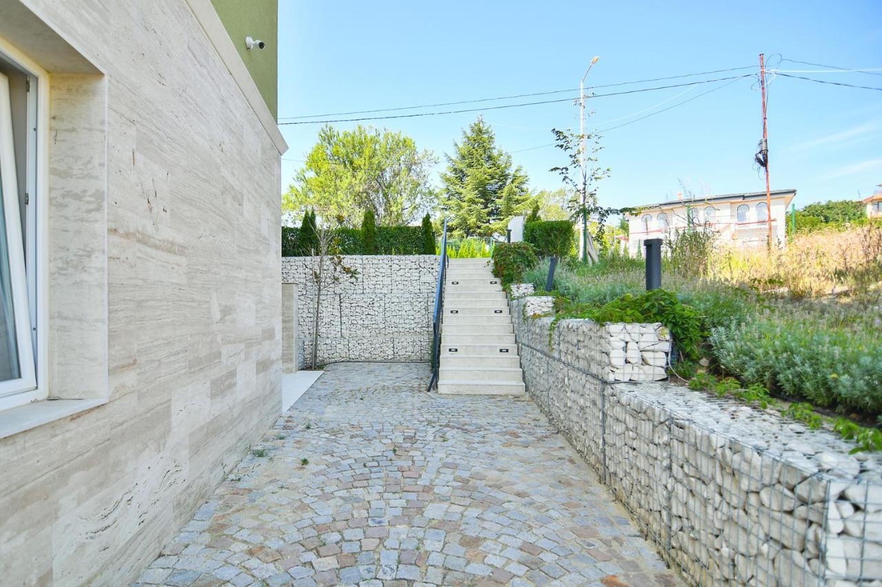 Sea Lounge Aparthotel Varna Exterior photo
