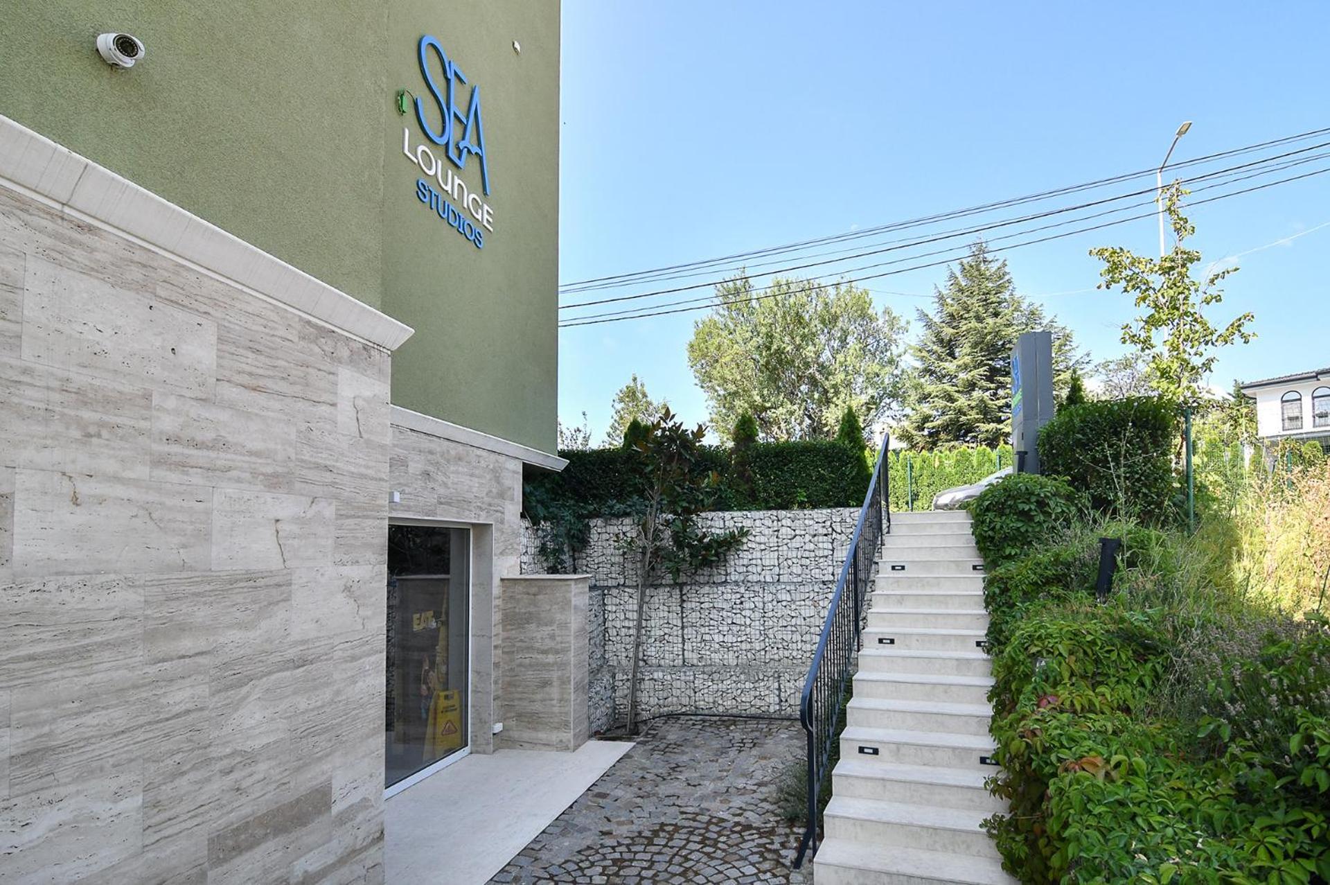 Sea Lounge Aparthotel Varna Exterior photo